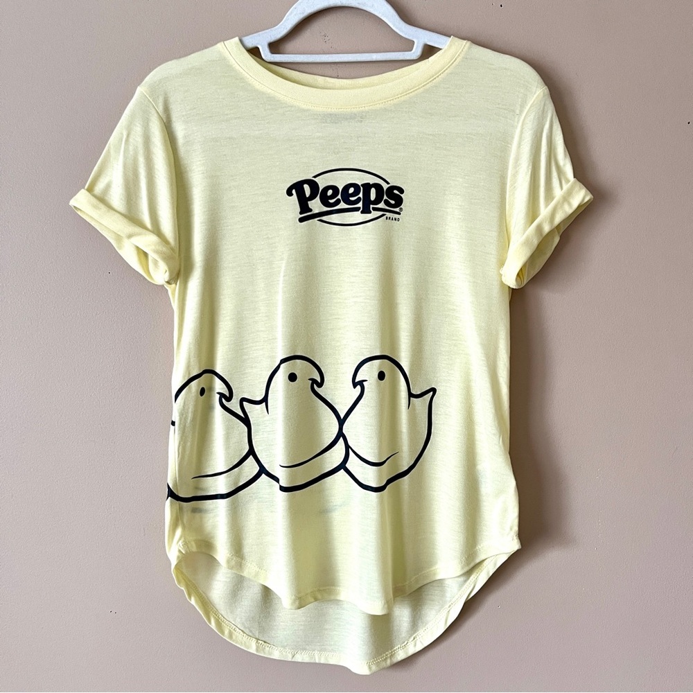 PEEPS | Yellow Chick Rounded Hem Graphic Tee Sz M